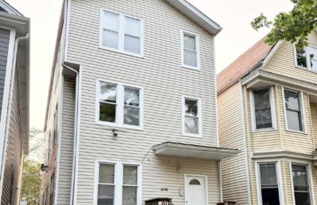 3238 N Whipple Avenue photos photos