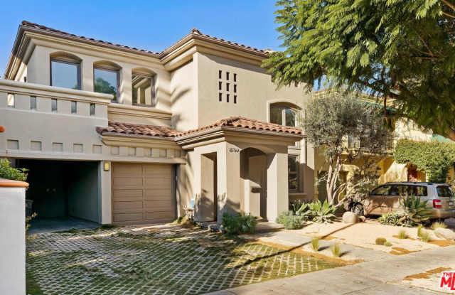 8709 ROSEWOOD Avenue - 8709 Rosewood Avenue, West Hollywood, CA 90048