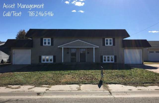 2703 28TH STREET - 2703 28th Street, Great Bend, KS 67530