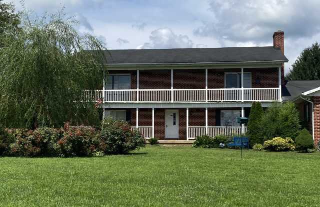 204 North Red Hill Road, Unit B, Martinsburg WV 25401Unit B photos photos