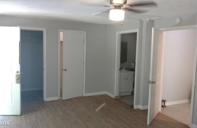 822 Barnsdale Drive Gallery 3