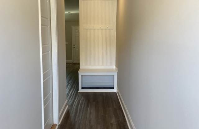 1020 Glenkirk Drive Gallery 2