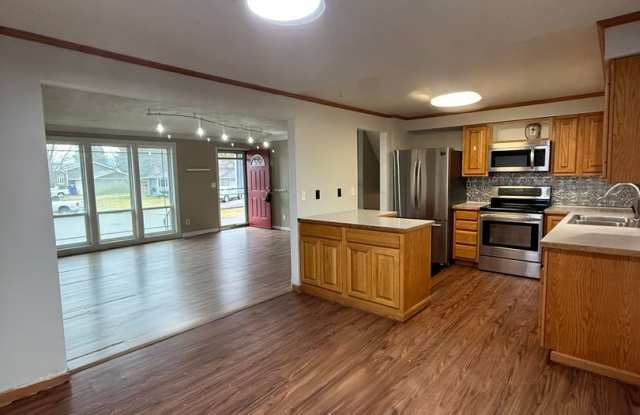 Quiet Cul-de-Sac | 3 Bed / 3 Bath + Bonus Rooms | Spokane Valley photos photos