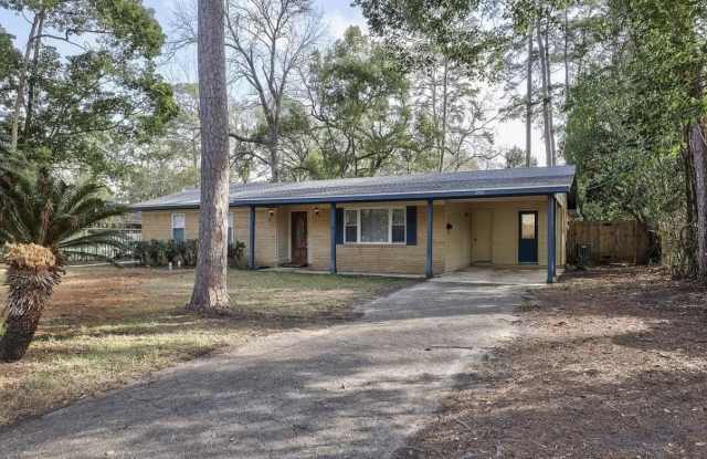 2093 Greenwood Drive photos photos