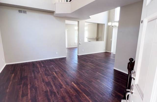 4 Bed/3 Bath Beautiful Home in Tierrasanta Norte! Gallery 3