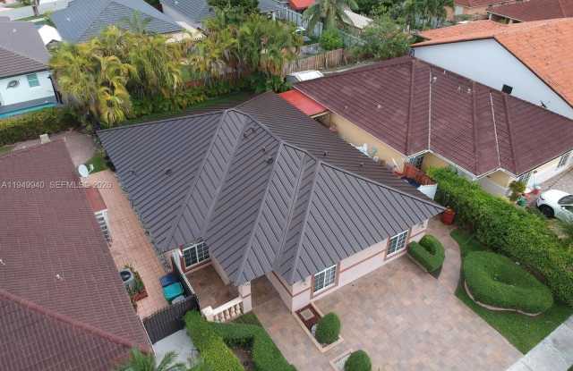 4939 SW 144th Ave photos photos