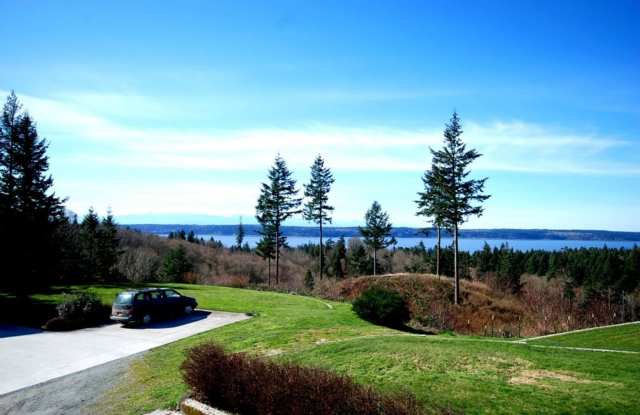 1 bedroom 1 bath Apartment Camano MIL water views! photos photos