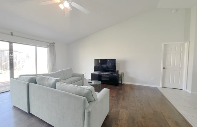 10444 Vía Del Sol - 10444 Vía Del Sol, Orange County, FL 32817