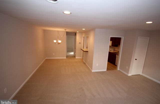1105 N STUART STREET Gallery 2