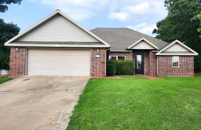 3bd/2ba Home in Rogers! MOVE IN SPECIAL!!! - 10460 Kays Lane, Benton County, AR 72756