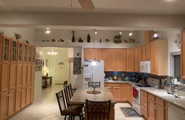 1190 N MEADOWS Drive photos photos