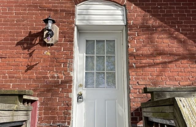 505 1/2 Central Ave photos photos