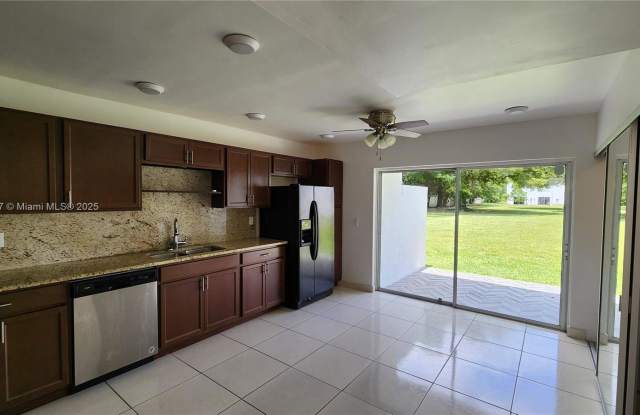 5060 Elmhurst Rd photos photos