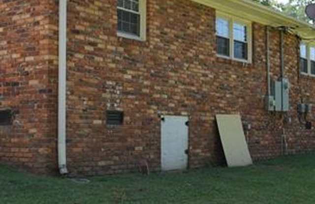 2/1 Near The Swamp Rabbit Trail Available Now! - 93 Montague Road, Greenville County, SC 29617