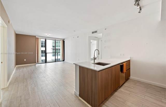 201 SW 17th Rd - 201 Southwest 17th Road, Miami, FL 33129 201 SW 17th Rd - 201 Southwest 17th Road, Miami, FL 33129