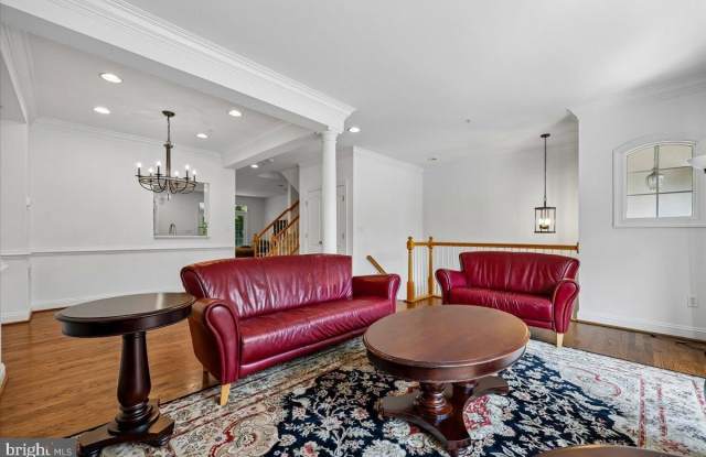 10539 TUCKERMAN HEIGHTS CIR Gallery 4
