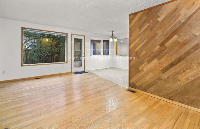 Beautiful Three Bedroom In Lake Oswego W/ A Bonus Room! Gallery 4