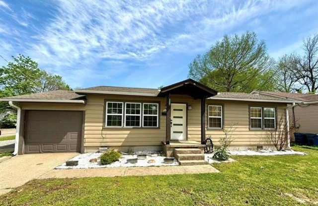 604 S Strong Boulevard photos photos