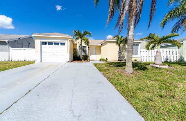 18825 Cloud Lake Circle photos photos