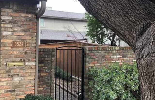 9527 Highland View Drive Gallery 2