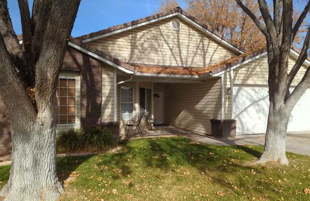 Single-Level Comfort with 2-Car Garage photos photos