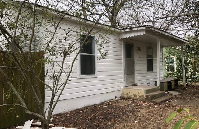 706 East Acheson Road - 706 East Acheson Road, Denison, TX 75021 706 East Acheson Road - 706 East Acheson Road, Denison, TX 75021