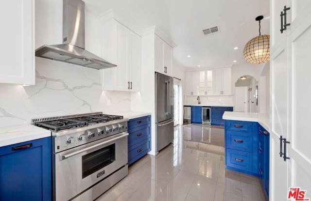 552 N Madison Ave photos photos