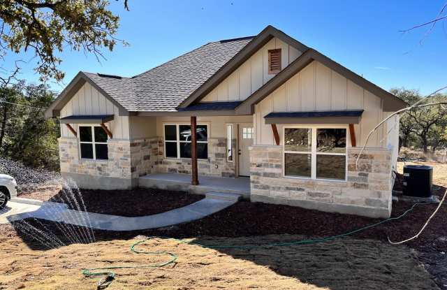 946 CYPRESS DR Gallery 1
