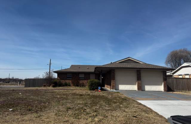 1602 NW 50th | $1,400/mo | 3 Bed | 2 Bath | 2-Car Garage photos photos