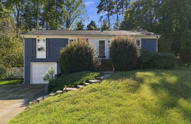 412 Pinecroft Drive Gallery 1