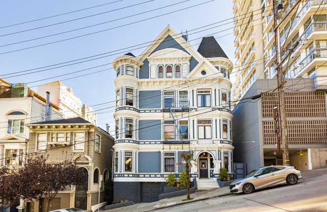 2620 LAGUNA Apartments photos photos