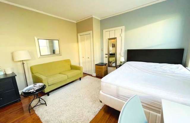 Nicely updated, studio on the Green Line in Brighton. Gallery 4