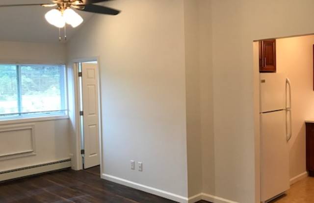 1741 NORTH GARDINER DRIVE -14B Gallery 4