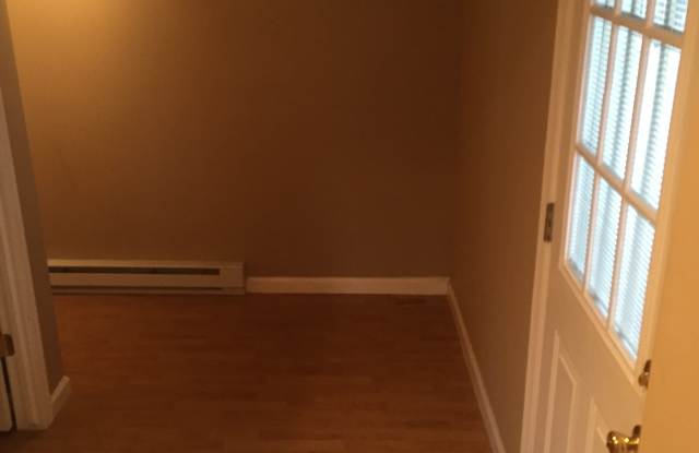 5665 Sullivan Trail Gallery 4