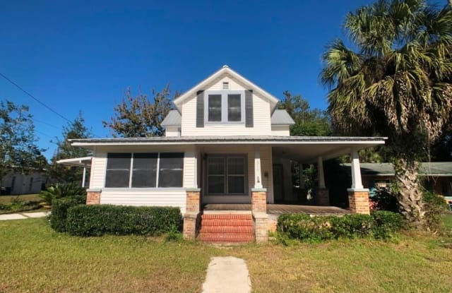 1516 ANDERSON ST - 1516 Anderson Street, Green Cove Springs, FL 32043