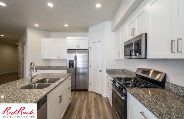 4 Bedroom Home in Hurricane! Gallery 1