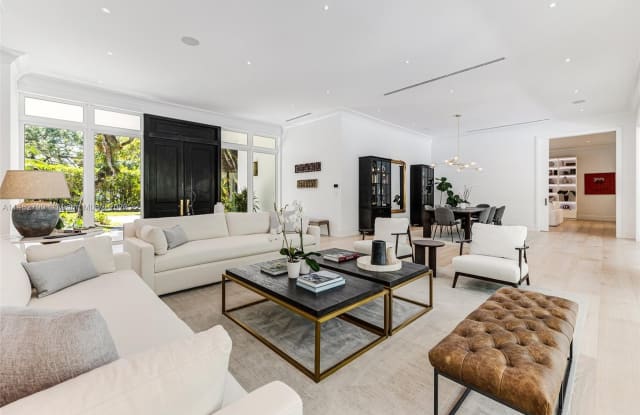 5501 Snapper Creek Rd - 5501 Snapper Creek Road, Coral Gables, FL 33156