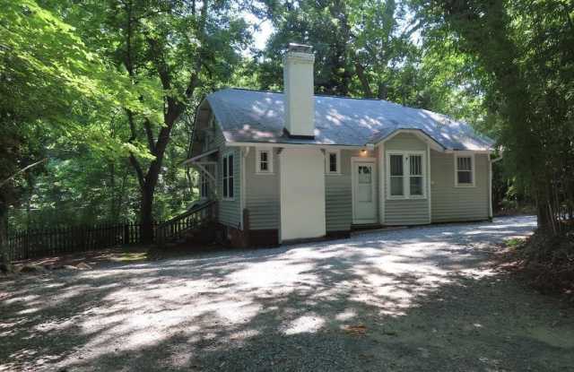 406 Hillsborough Street unit: Apt - 406 Hillsborough Street, Chapel Hill, NC 27514