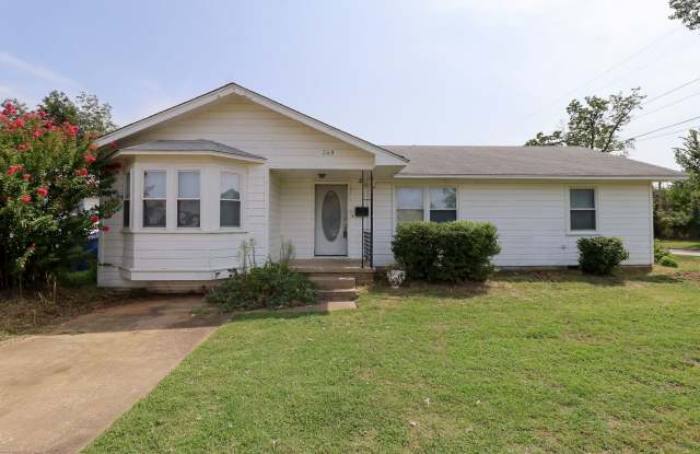 3 Bed, 2 Bath Corner Lot in Tulsa! - 349 South 47th West Avenue, Tulsa, OK 74127