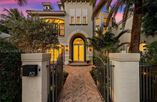 821 SE 2nd Ct Gallery 4