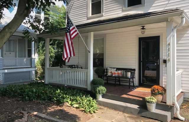 4114 Ballard Avenue Gallery 1