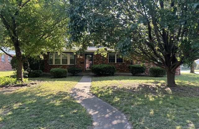 2729 S Illinois Avenue photos photos