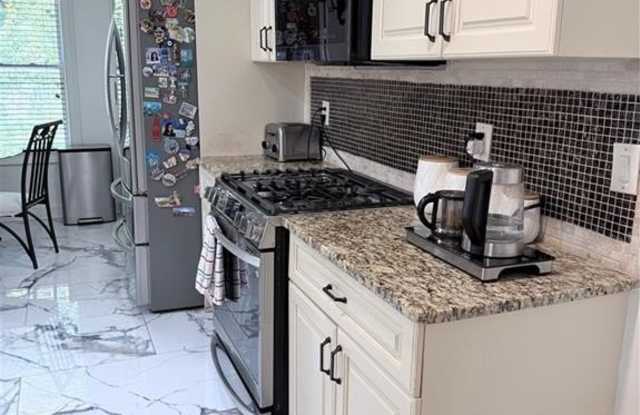 2825 Calico Court NE Gallery 3