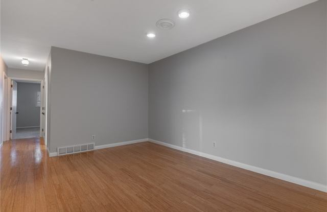 3401 Southdale Drive Gallery 4