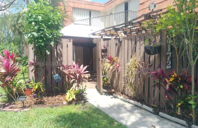8172 S Coral Circle Gallery 3