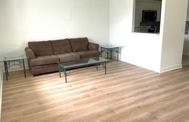 114 Valencia E Gallery 4