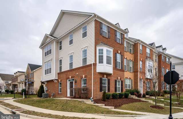 43221 WHELPLEHILL TERRACE Gallery 2