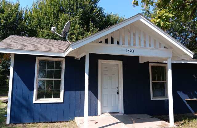 Charming 2 Bedroom Rent to Own Home!! photos photos