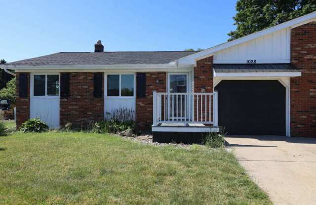 1028 Rosewood St photos photos