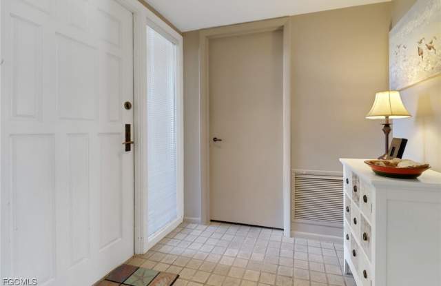 5015 Harbortown Lane Gallery 4